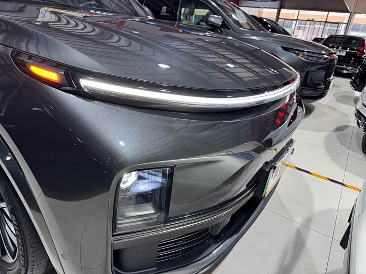 Фото 3 - LiXiang L8