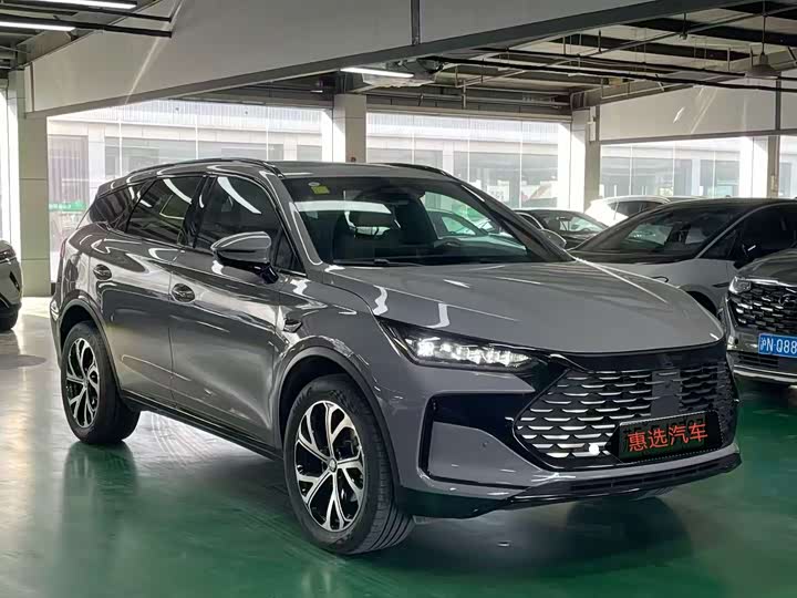 Фото 2 - BYD Tang Hybrid/EV