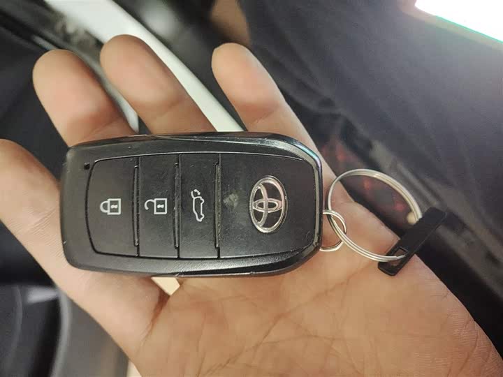 Фото 9 - Toyota Frontlander