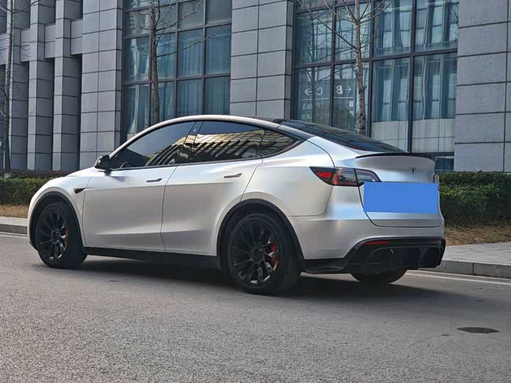 Фото 4 - Tesla Model Y