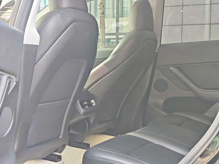 Фото 8 - Tesla Model Y