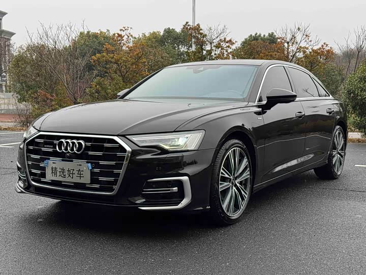 Фото 1 - Audi A6L