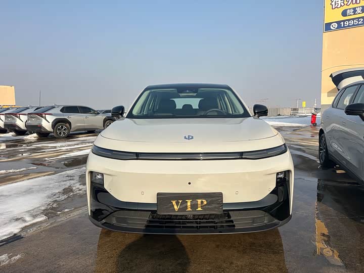 Фото 2 - Leapmotor B10