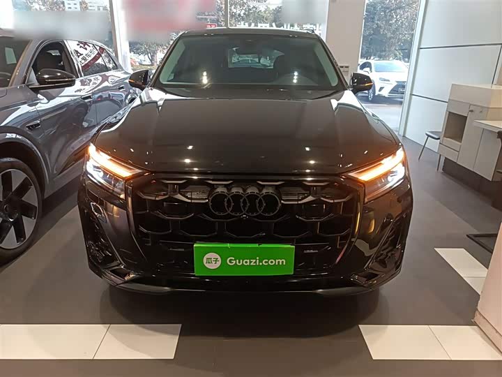 Фото 3 - Audi Q7