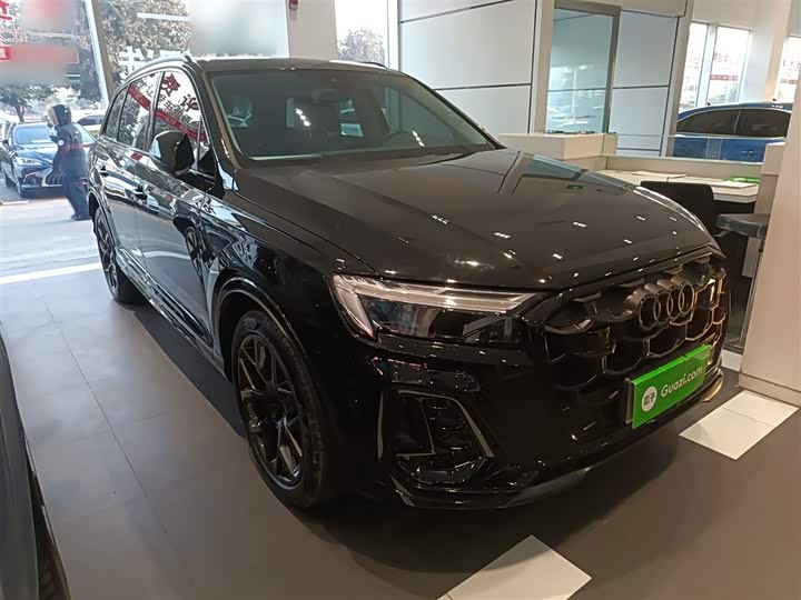 Фото 4 - Audi Q7