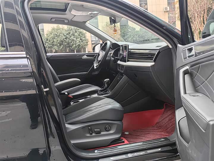 Фото 7 - Volkswagen Tiguan L Pro