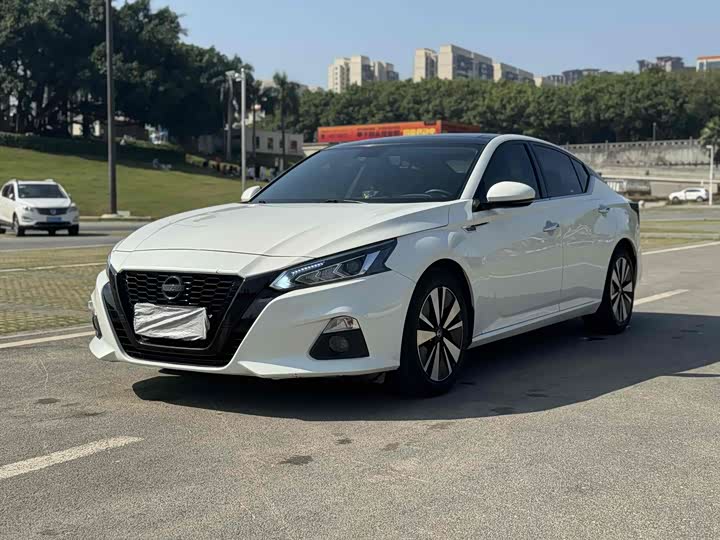 Фото 1 - Nissan Teana