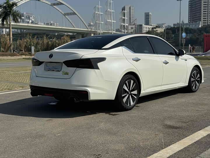 Фото 7 - Nissan Teana