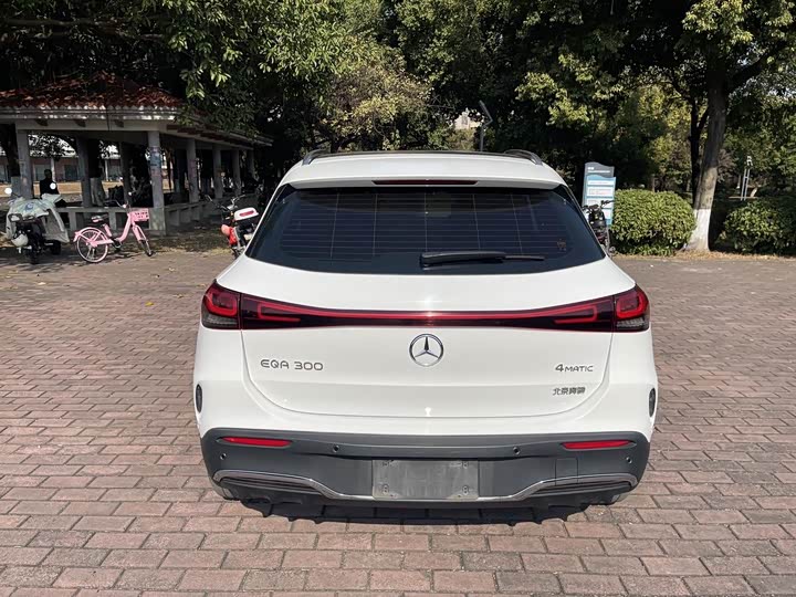 Фото 5 - Mercedes-Benz EQA