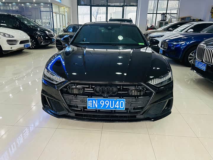 Фото 2 - Audi A7L