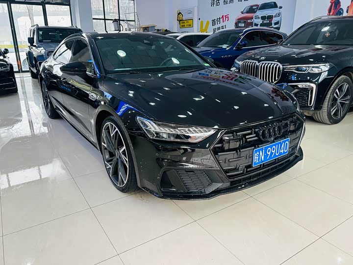 Фото 3 - Audi A7L