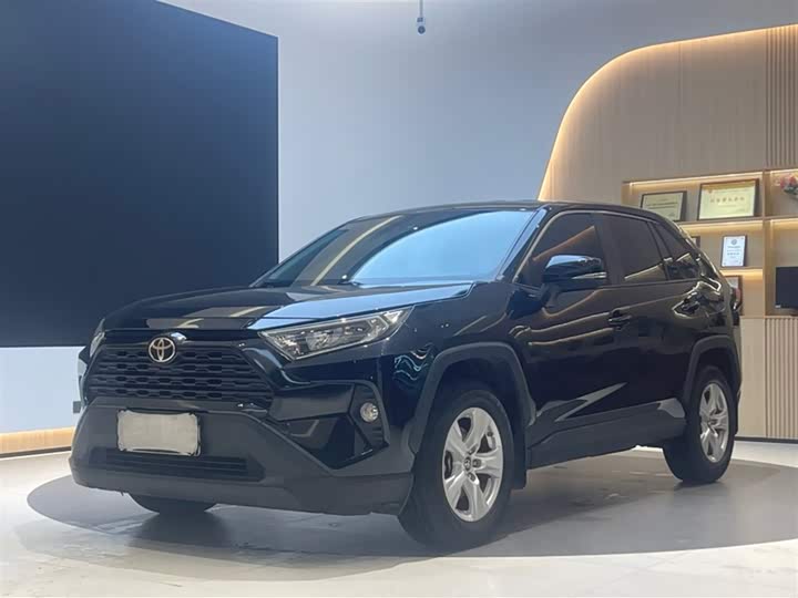 Фото 3 - Toyota RAV4