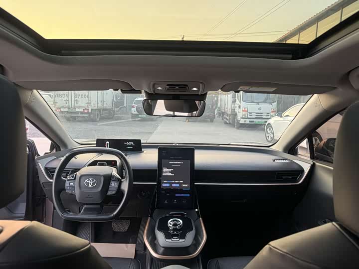 Фото 8 - Toyota bZ3