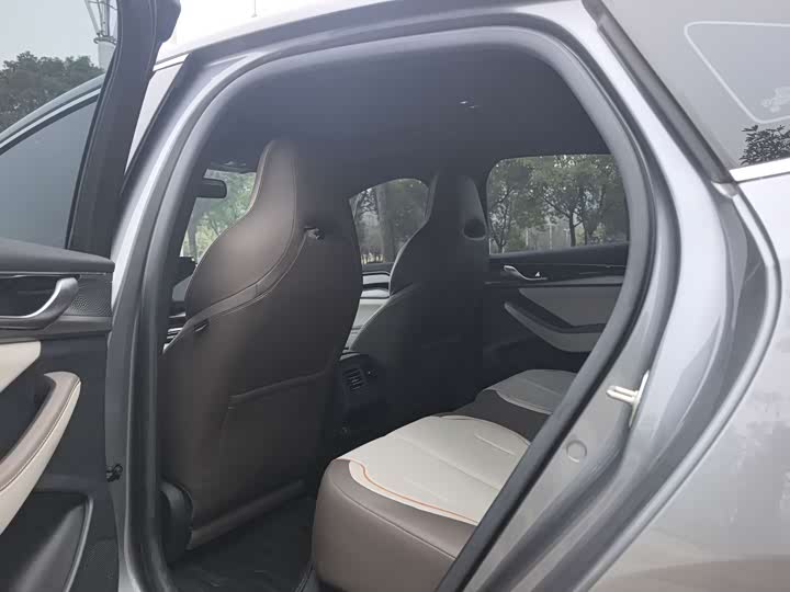 Фото 6 - BYD Qin Plus