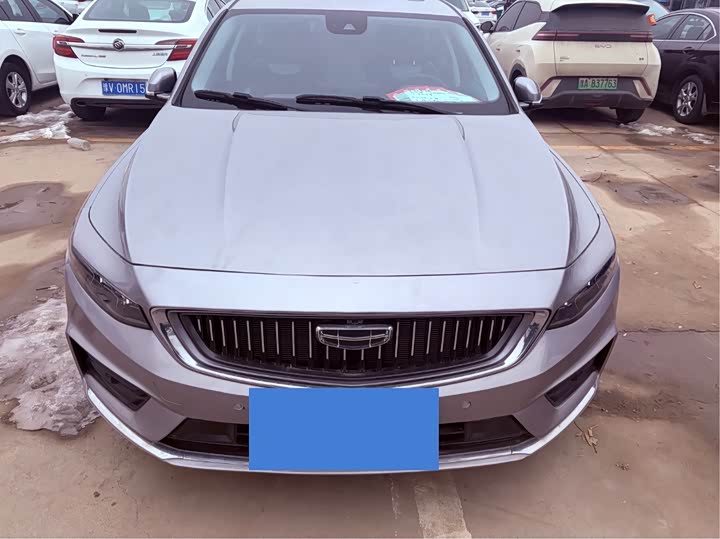 Фото 2 - Geely Preface