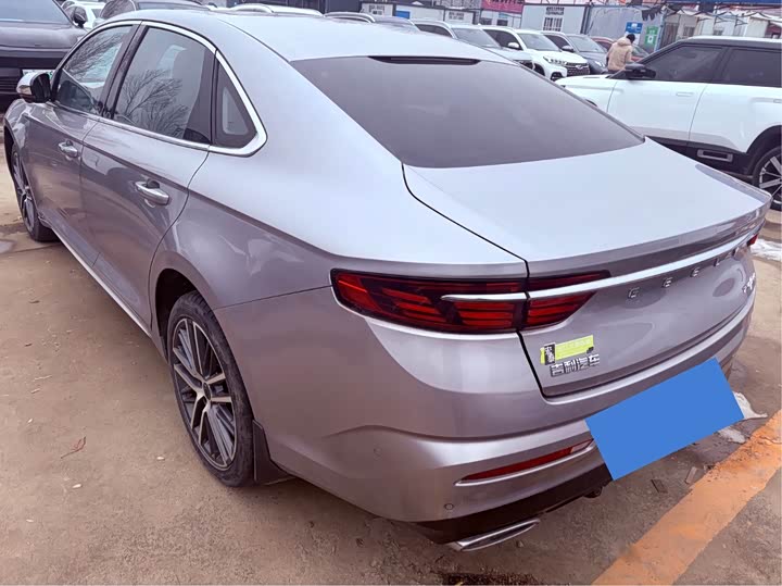 Фото 6 - Geely Preface