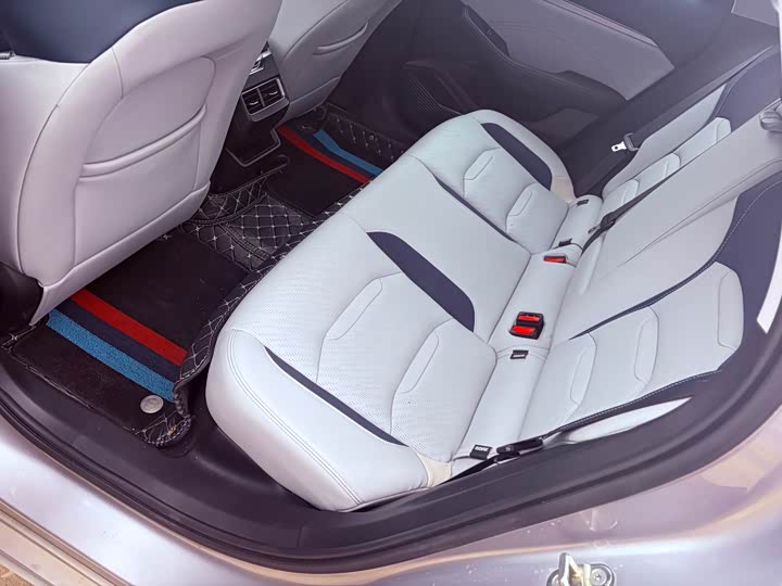 Фото 7 - Geely Preface