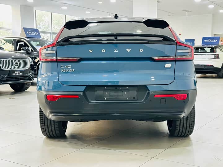 Фото 6 - Volvo C40