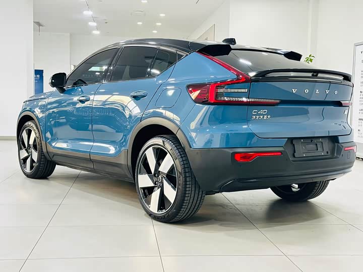 Фото 7 - Volvo C40