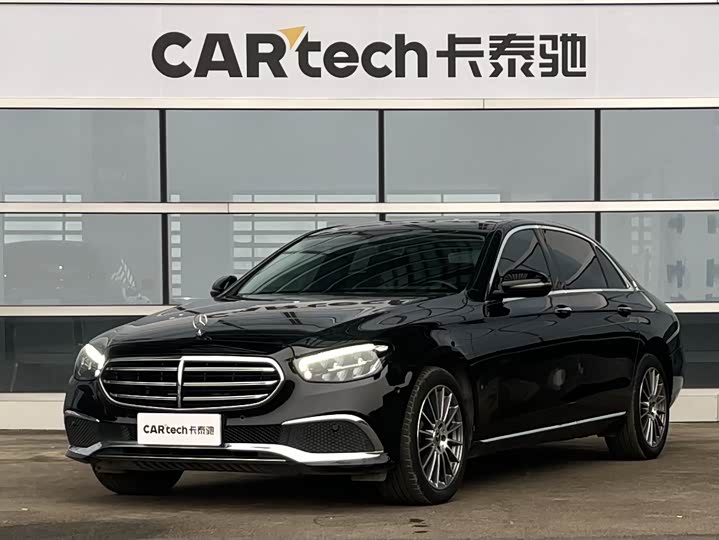 Фото 1 - Mercedes-Benz E-Class