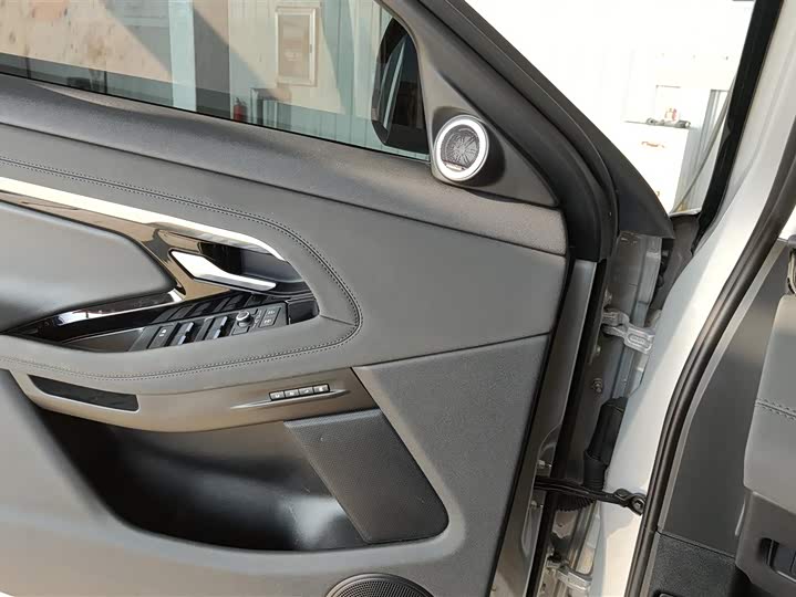 Фото 7 - Land Rover Range Rover Evoque L