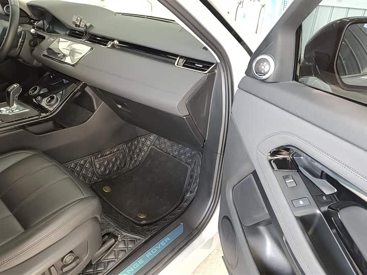 Фото 8 - Land Rover Range Rover Evoque L