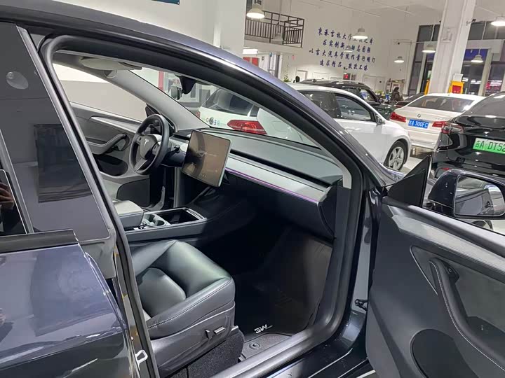 Фото 9 - Tesla Model Y