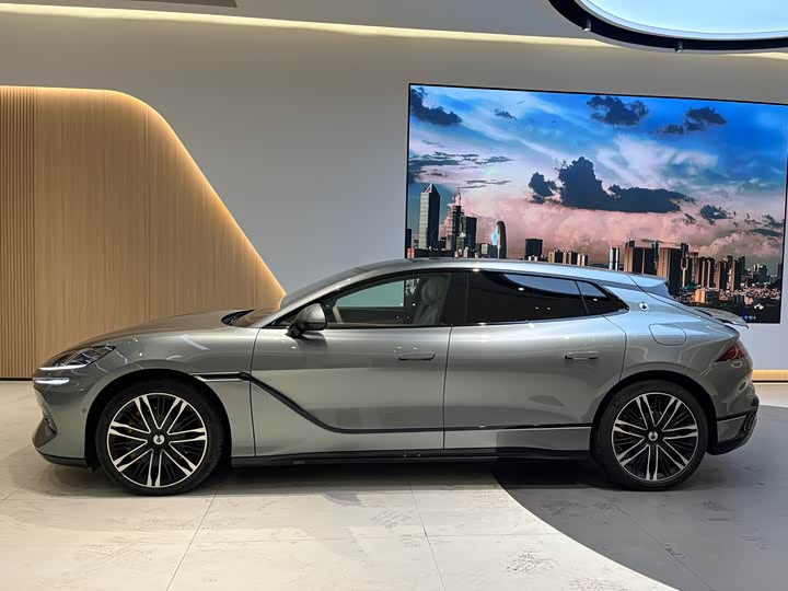 Фото 3 - Denza Z9GT