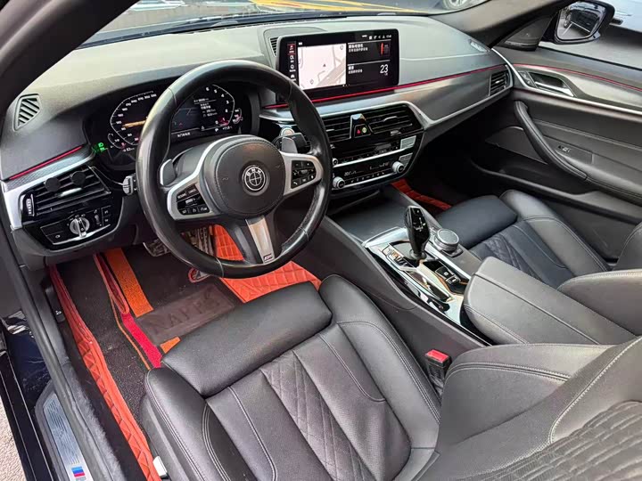 Фото 3 - BMW 5 Series