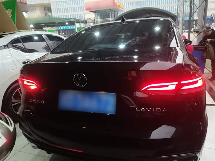 Фото 6 - Volkswagen Lavida