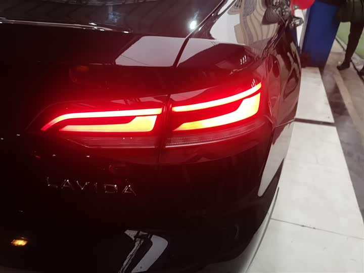 Фото 8 - Volkswagen Lavida