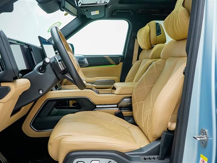 Фото 5 - BYD FangChengBao Leopard 8