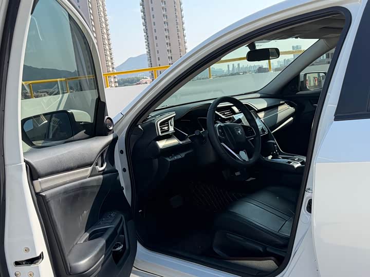 Фото 2 - Honda Civic