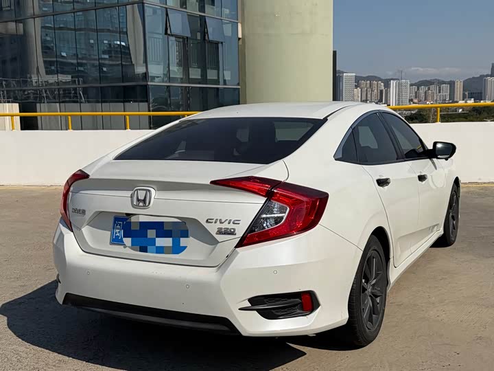 Фото 6 - Honda Civic