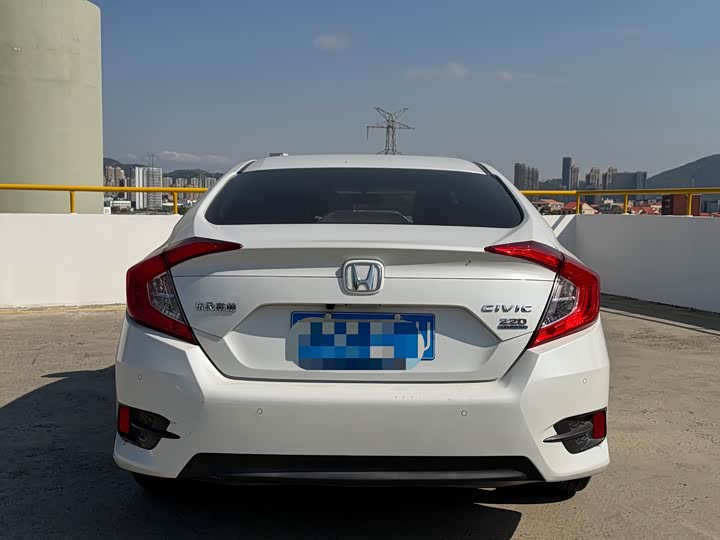 Фото 7 - Honda Civic