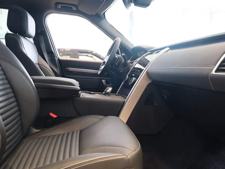 Фото 9 - Land Rover Discovery