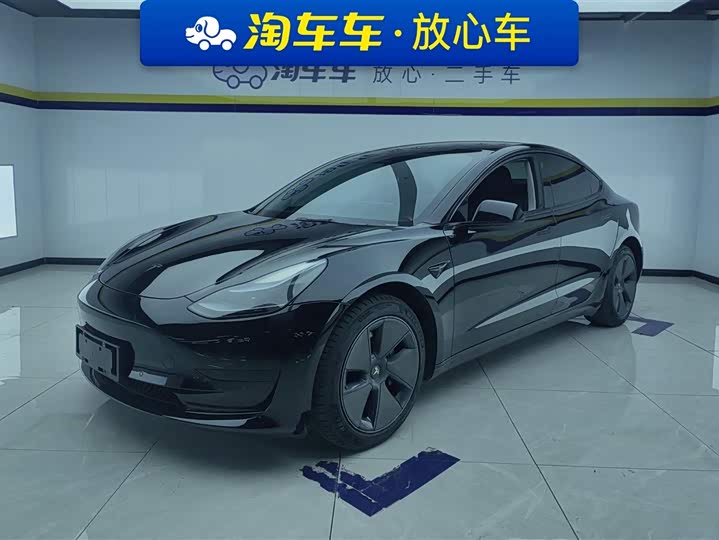 Фото 1 - Tesla Model 3