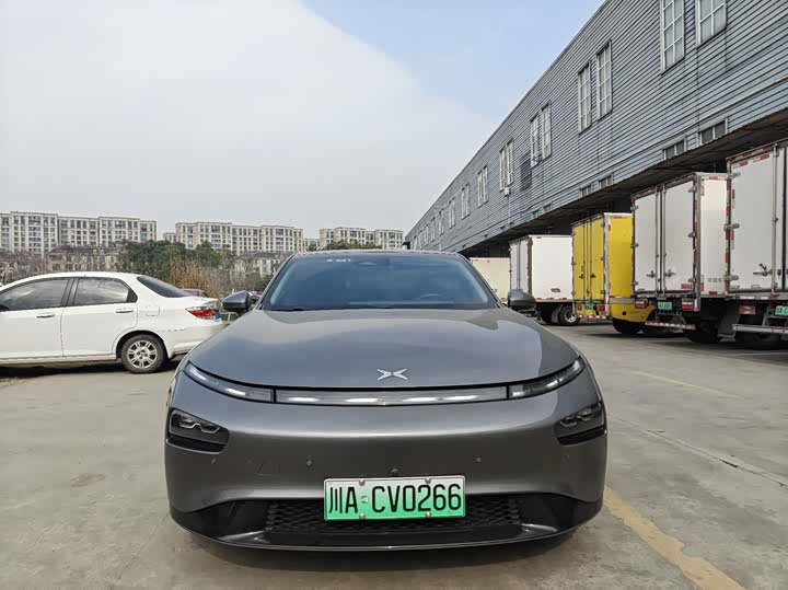 Фото 2 - XPeng P7