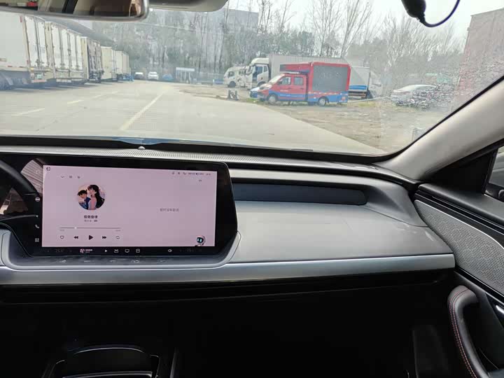 Фото 9 - XPeng P7