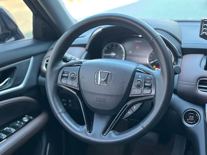 Фото 3 - Honda UR-V