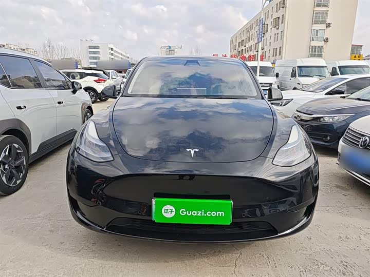 Фото 3 - Tesla Model Y