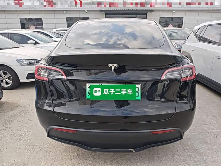 Фото 6 - Tesla Model Y