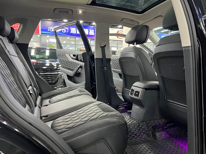 Фото 9 - Hongqi HS5