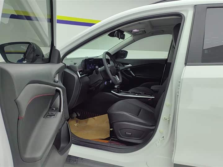 Фото 9 - Chevrolet Tracker