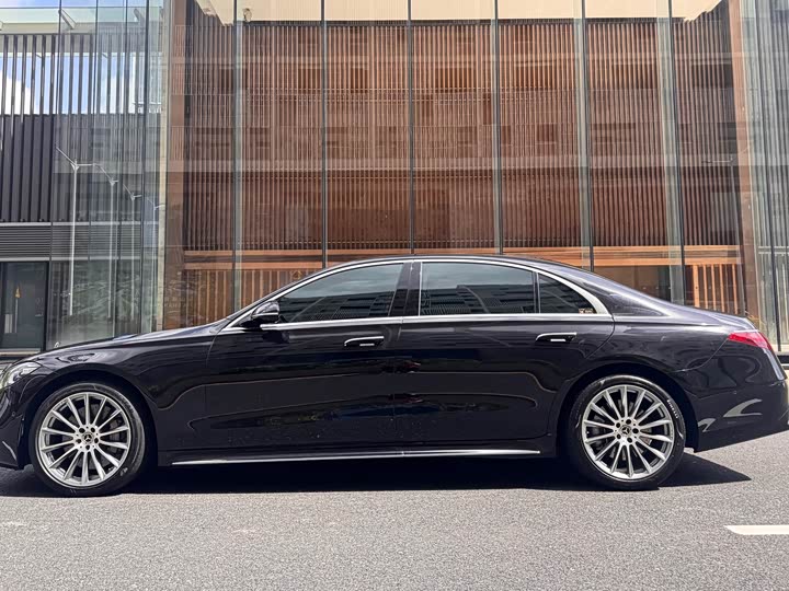 Фото 4 - Mercedes-Benz S-Class