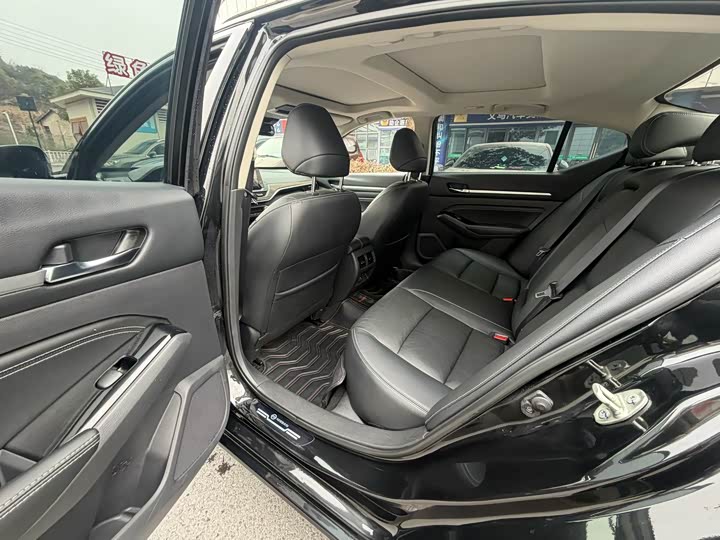 Фото 6 - Nissan Teana