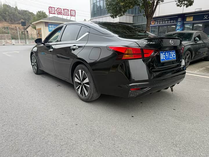 Фото 8 - Nissan Teana