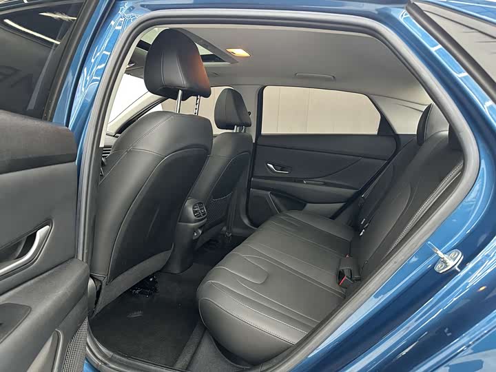 Фото 5 - Hyundai Elantra N line