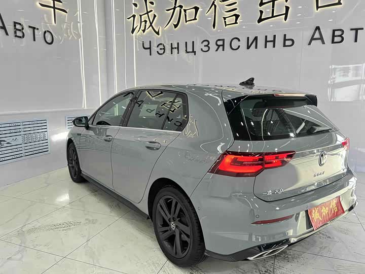 Фото 6 - Volkswagen Golf