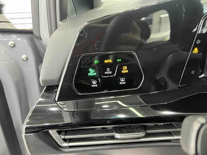 Фото 9 - Volkswagen Golf